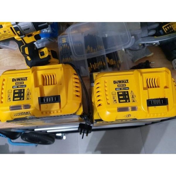 Bộ sạc pin 10.8-18V Dewalt DCB118-GB