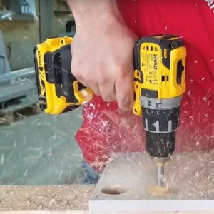 Máy Khoan Vặn Vít Pin Dewalt DCD791M2 (KÈM 02 PIN 4.0 + SẠC)