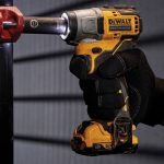 Máy Siết Bulong Cầm Tay Dewalt DCF897M2 (Kèm 02 Pin 4.0 + Sạc)