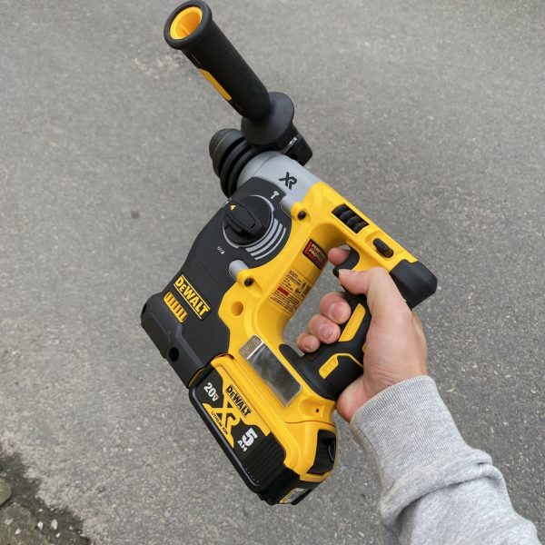 Máy Khoan Động Lực Dùng Pin Dewalt DCH273M2 (Kèm 02 Pin 4.0 + Sạc)