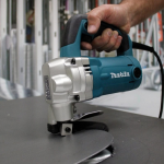 Máy cắt tôn Makita JS3201 3.2mm 710W