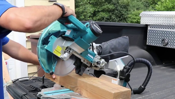 Máy cưa đa góc trượt Makita LS1019L