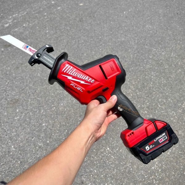 Máy cưa kiếm Milwaukee M18 FHZ-0