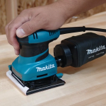 MÁY CHÀ NHÁM QUỸ ĐẠO TRÒN MAKITA  M9202B