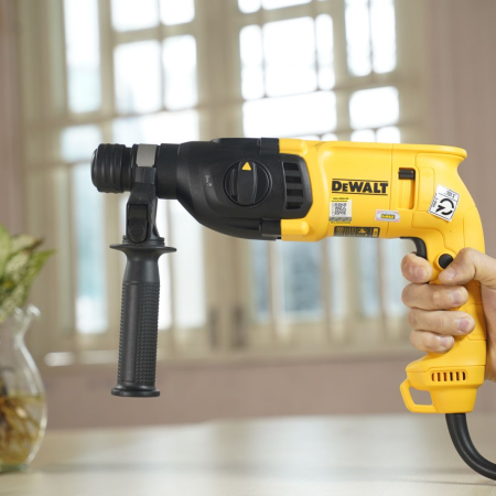 Máy Khoan Bê Tông Dewalt D25033K