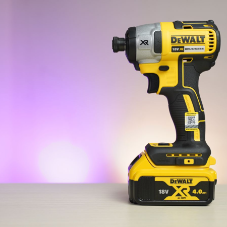 Máy Vặn Vít Cầm Tay 18V Dewalt DCF887M2 (Kèm 02 Pin 4.0 + Sạc)