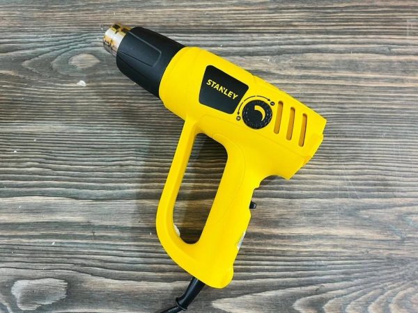 Máy Thổi Nóng Stanley STEL670