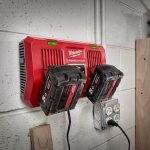 Trạm sạc nhanh 2 cổng Milwaukee M18 DFC