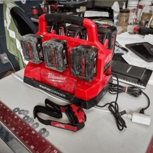 Trạm sạc nhanh 6 cổng Milwaukee M18 PC6