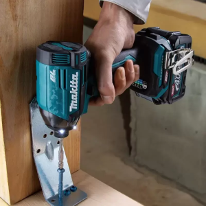 MÁY TRỘN SƠN Makita  M6600XB